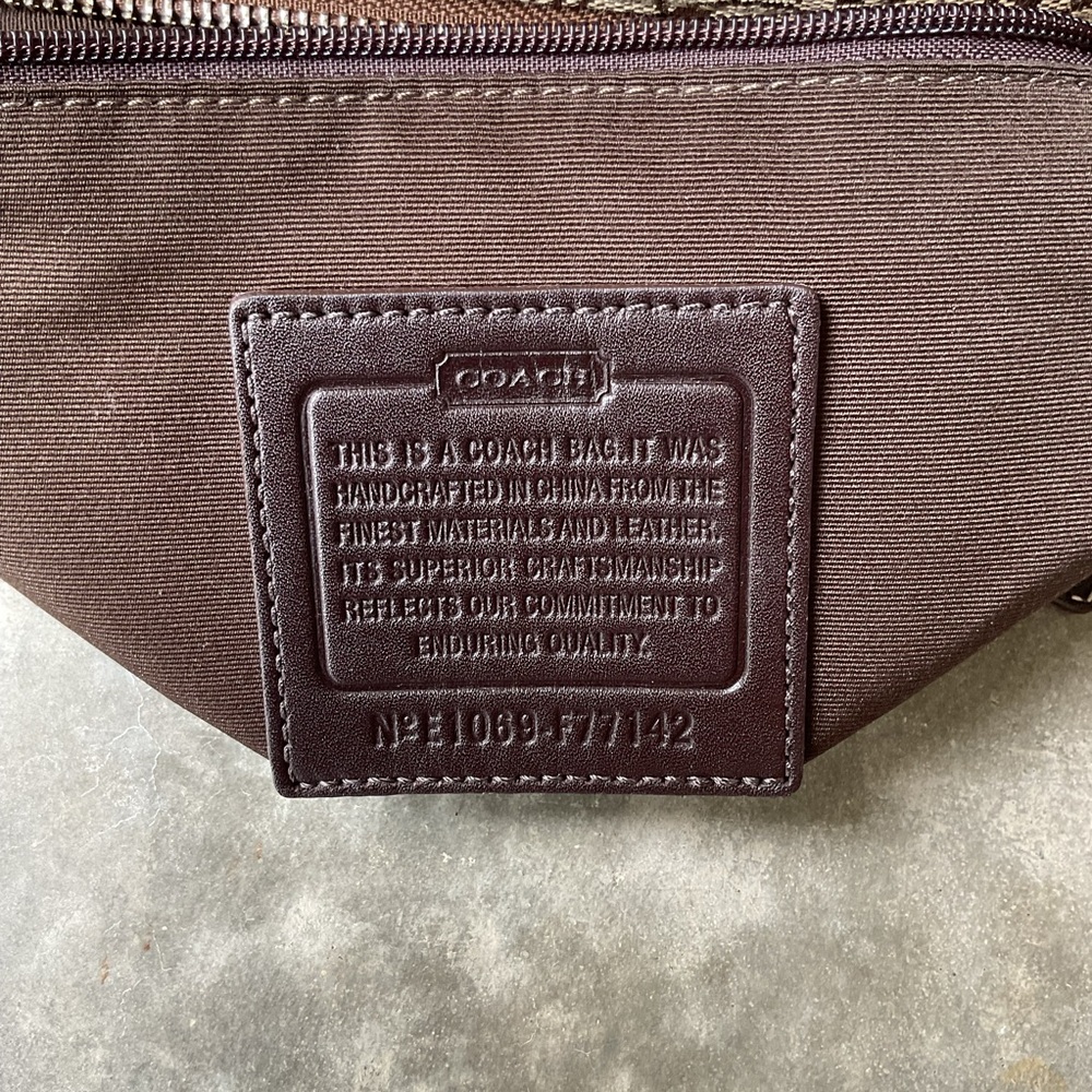 Coach Brown and Tan signature Tote Bag F77142 - Picture 5 of 9